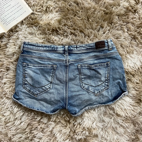 Zara denim shorts - Picture 3 of 3